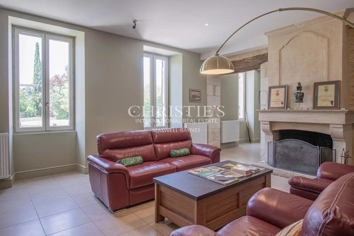 Image No.7-7 Bed House for sale