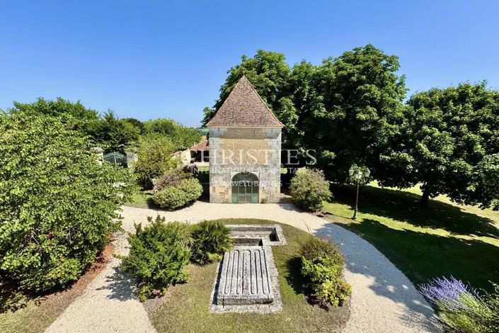 Image No.42-14 Bed House for sale