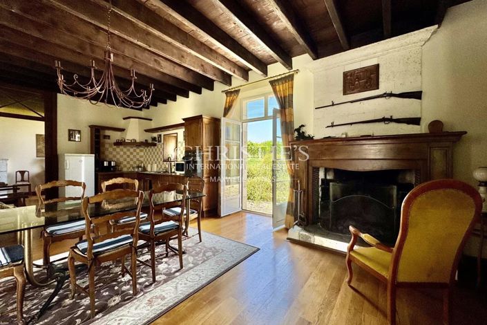 Image No.60-14 Bed House for sale