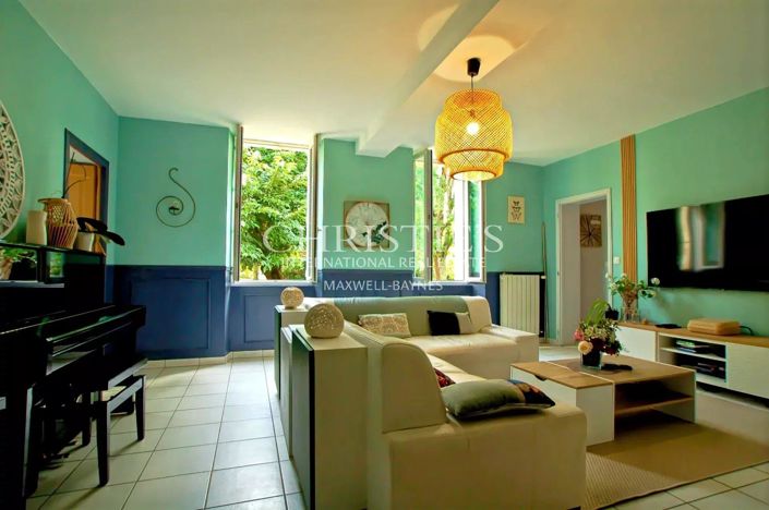 Image No.10-4 Bed House for sale