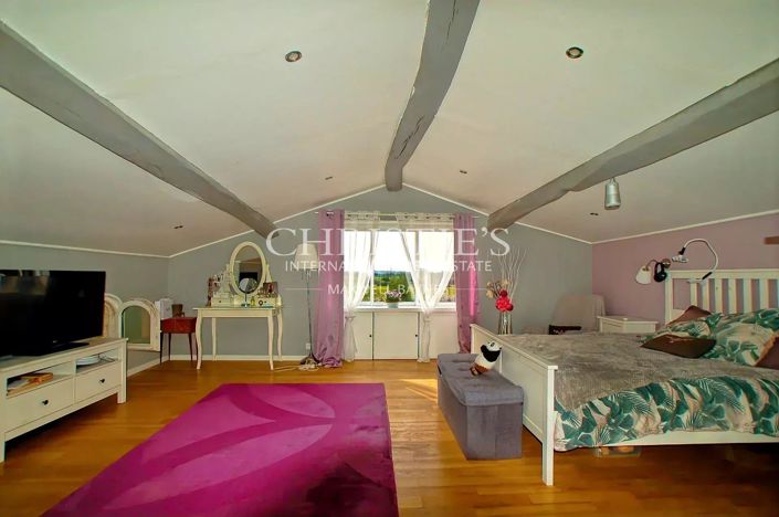 Image No.12-4 Bed House for sale