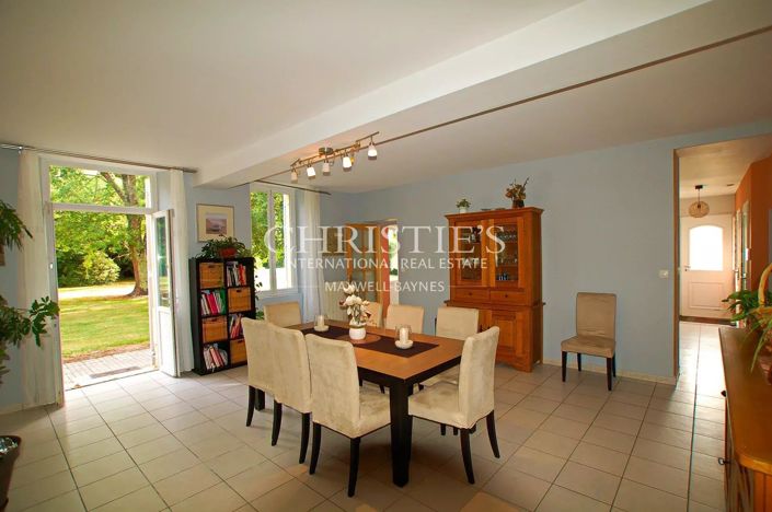 Image No.7-4 Bed House for sale