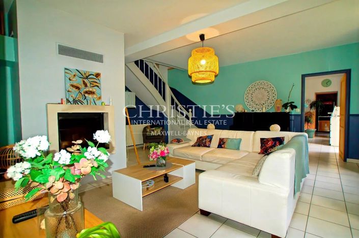 Image No.8-4 Bed House for sale