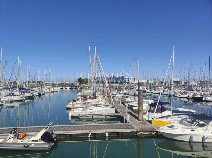 Image No.1-4 Bed House for sale