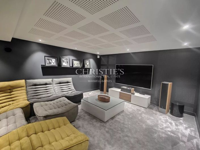 Image No.12-4 Bed House for sale