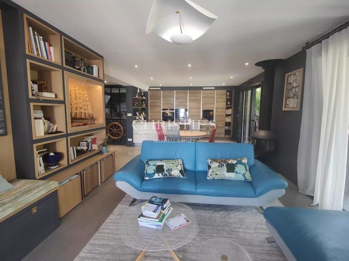 Image No.3-4 Bed House for sale