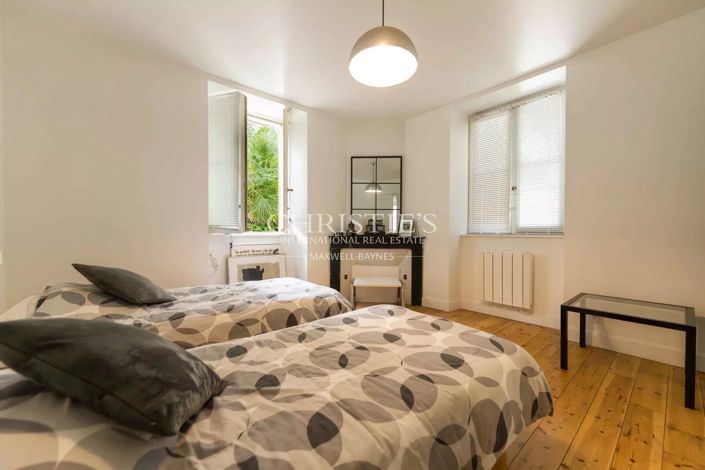 Image No.5-5 Bed House for sale