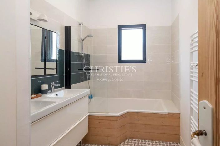 Image No.14-4 Bed House for sale