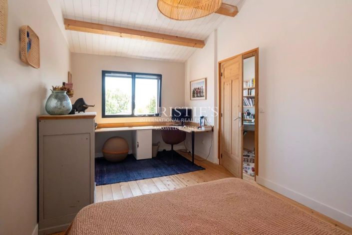 Image No.8-4 Bed House for sale