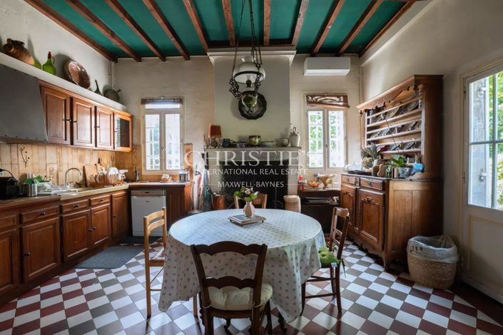 Image No.15-6 Bed House for sale