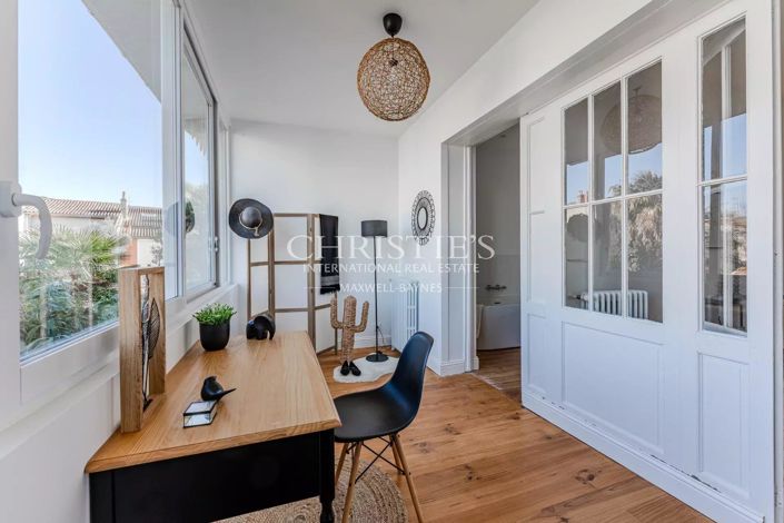 Image No.17-4 Bed House for sale