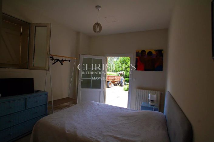 Image No.17-7 Bed House for sale