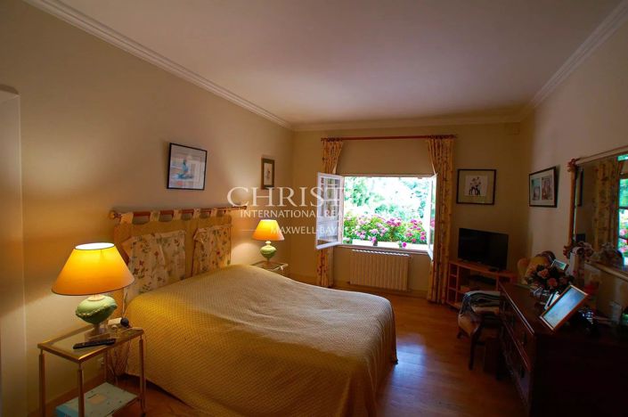 Image No.19-7 Bed House for sale