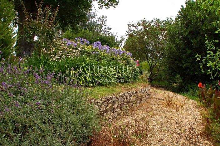 Image No.24-7 Bed House for sale