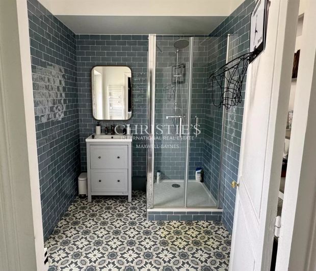 Image No.17-16 Bed House for sale