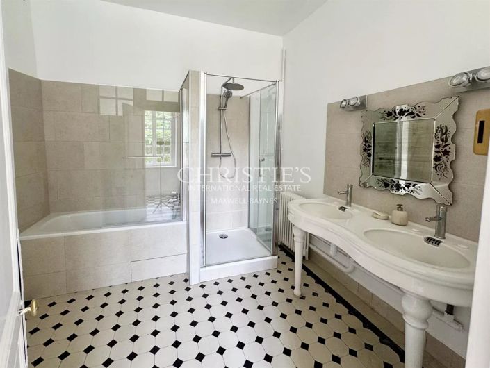 Image No.29-16 Bed House for sale