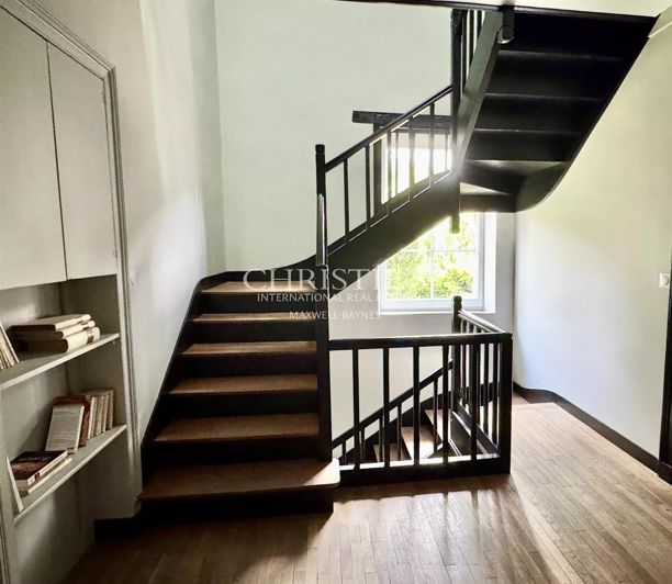 Image No.33-16 Bed House for sale