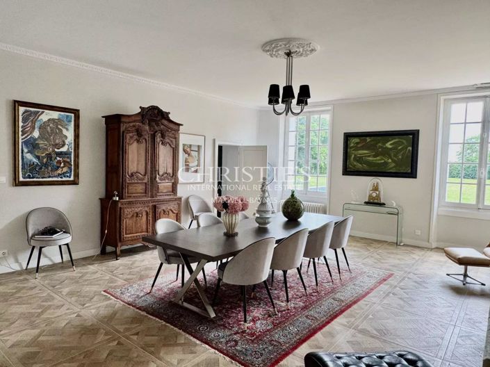 Image No.5-16 Bed House for sale