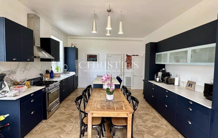 Image No.6-16 Bed House for sale