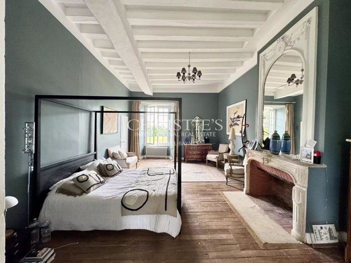 Image No.9-16 Bed House for sale