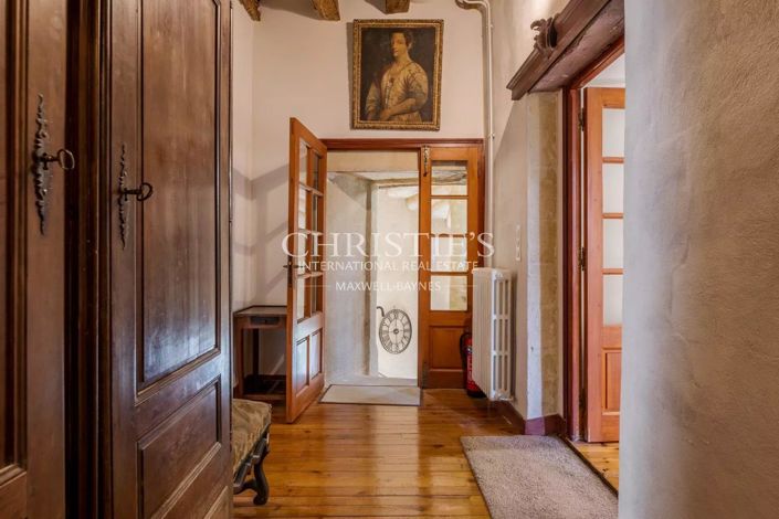 Image No.22-6 Bed House for sale