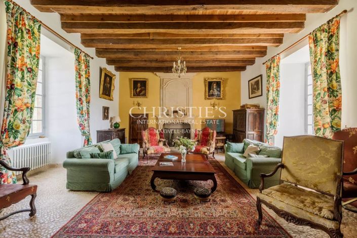 Image No.6-6 Bed House for sale