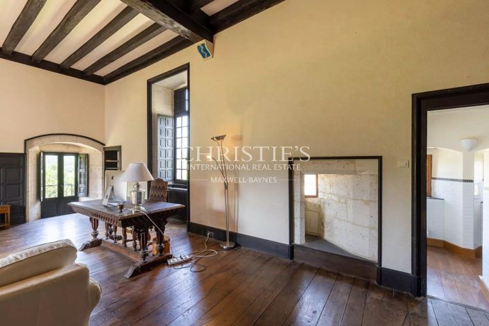 Image No.17-9 Bed House for sale