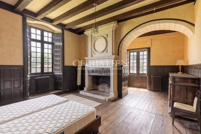 Image No.22-9 Bed House for sale