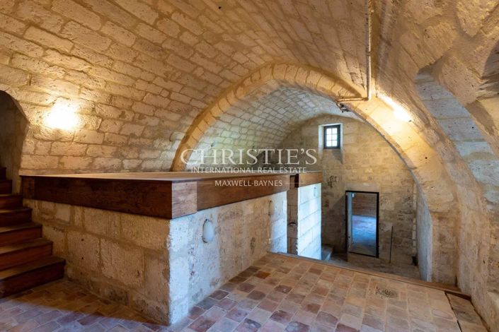 Image No.5-9 Bed House for sale