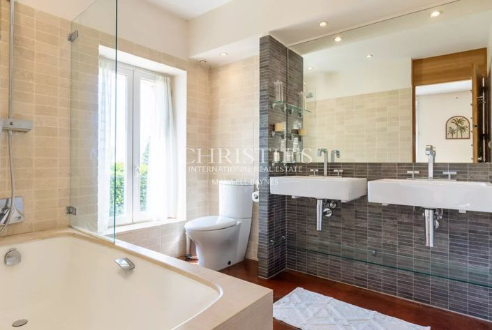 Image No.21-4 Bed House for sale