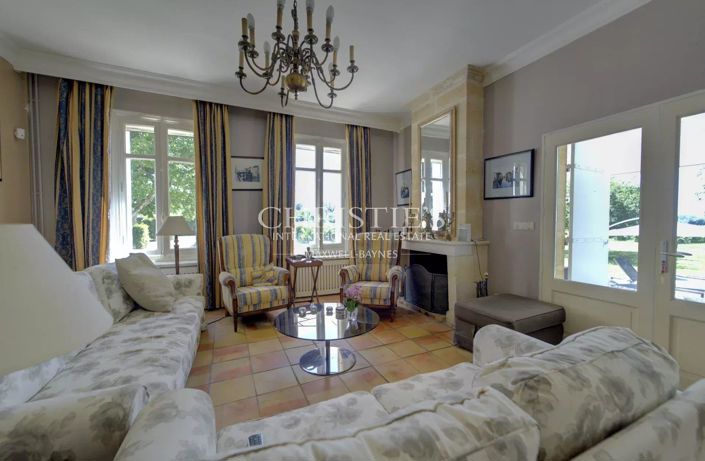 Image No.2-5 Bed House for sale