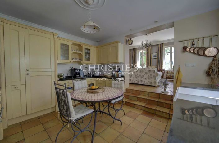 Image No.4-5 Bed House for sale