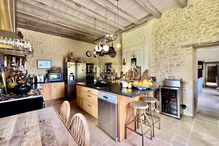 Image No.14-6 Bed House for sale