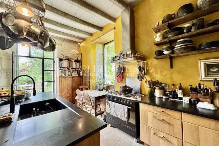 Image No.15-6 Bed House for sale