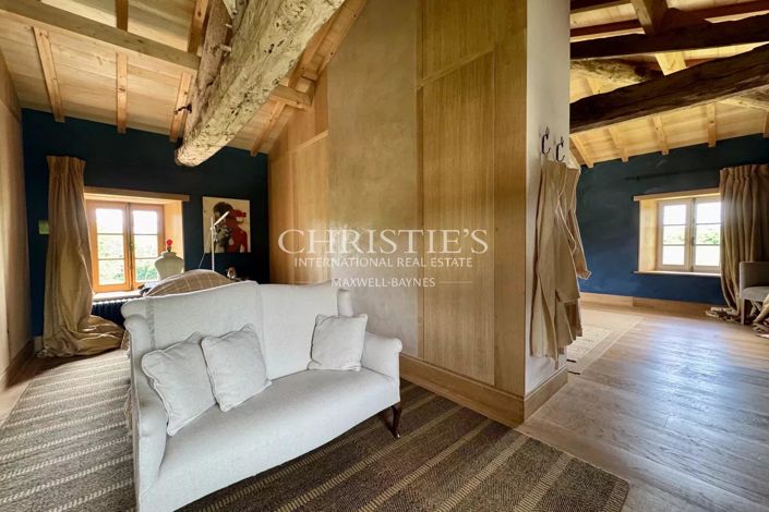 Image No.25-6 Bed House for sale