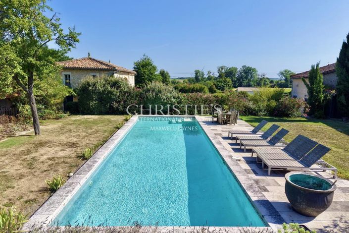 Image No.3-6 Bed House for sale