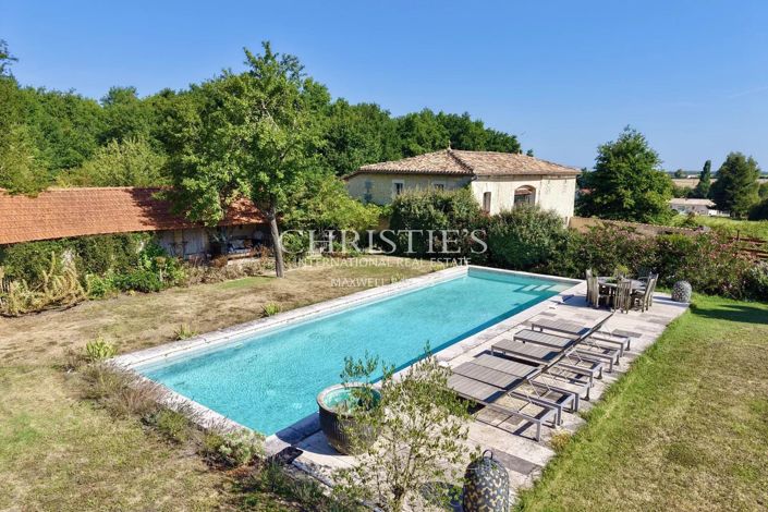 Image No.6-6 Bed House for sale