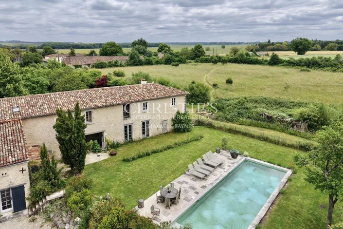 Image No.7-6 Bed House for sale