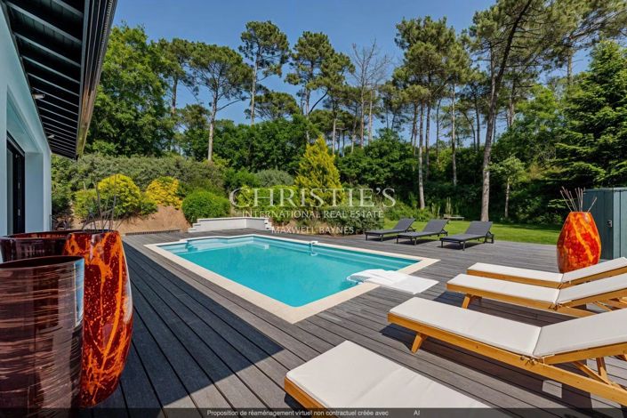 Image No.1-4 Bed House for sale