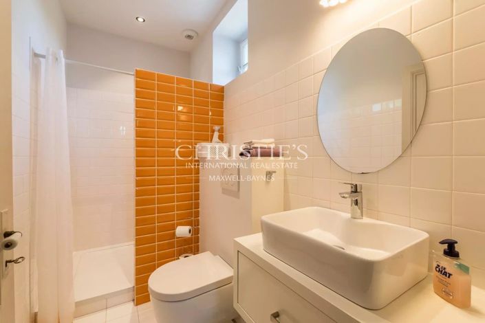 Image No.19-5 Bed House for sale