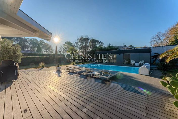 Image No.3-4 Bed House for sale