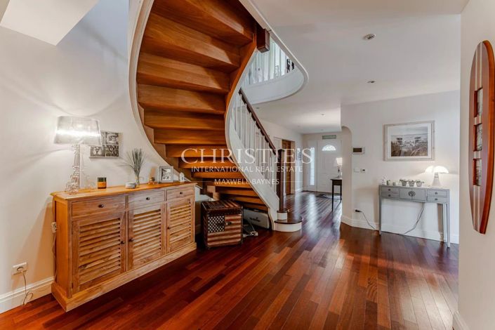 Image No.7-4 Bed House for sale