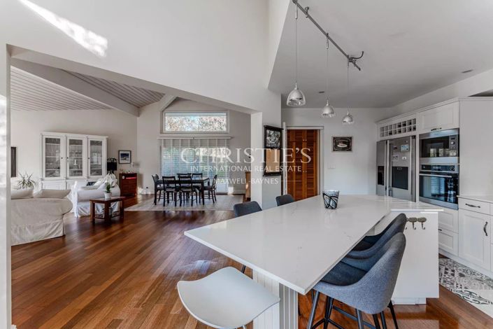 Image No.8-4 Bed House for sale