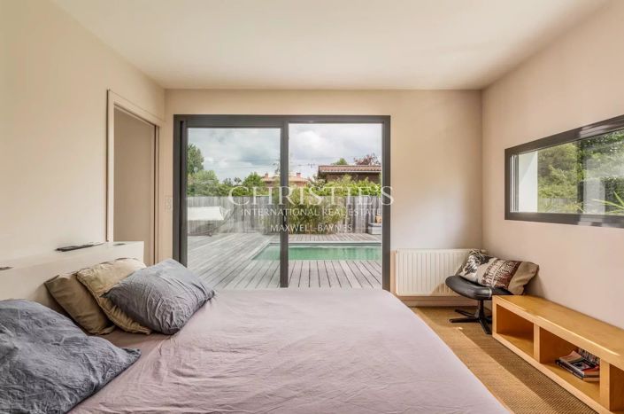 Image No.10-4 Bed House for sale