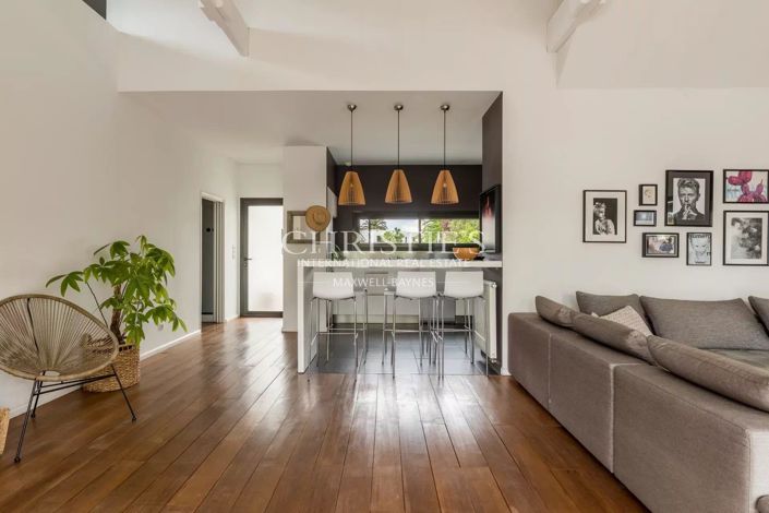 Image No.3-4 Bed House for sale