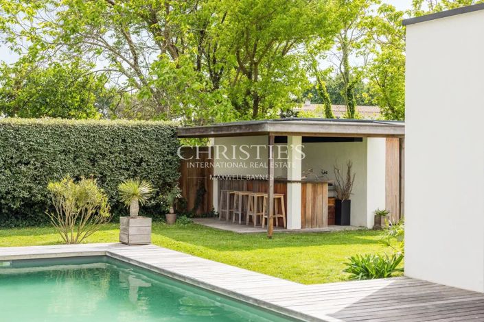 Image No.8-4 Bed House for sale