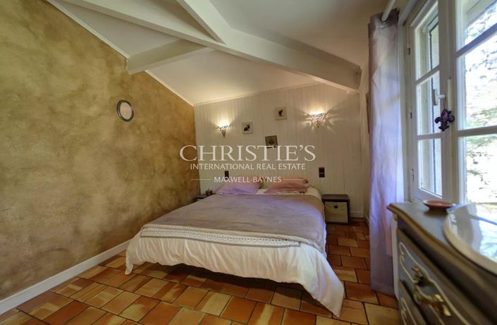 Image No.17-3 Bed House for sale