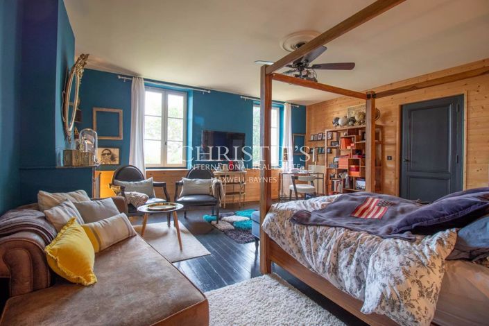 Image No.17-8 Bed House for sale