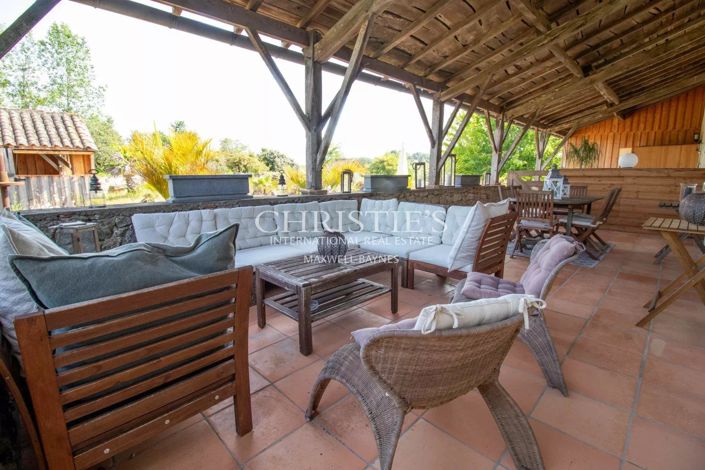 Image No.23-8 Bed House for sale