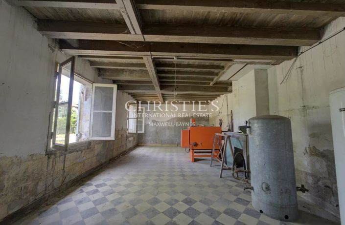 Image No.14-8 Bed House for sale